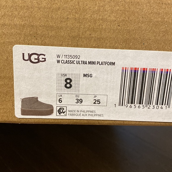 UGG Ultra Mini Platform Size 8 Moss Green - Picture 11 of 11